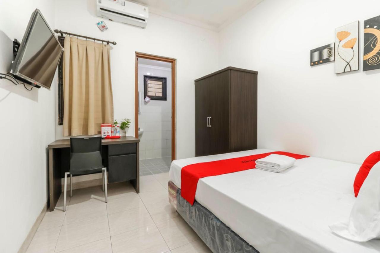 Wisma tamu Reddoorz Near Trisakti